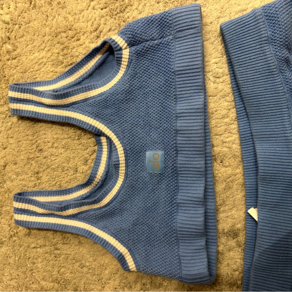 ALO Yoga Light Blue Knit Apparel - Picture 6 of 7